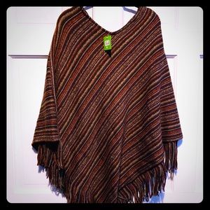 NWT Very soft knitted poncho!